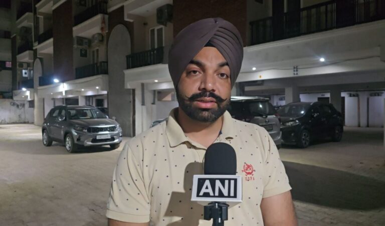 ਜ਼ੀਕਰਪੁਰ ’ਚ ਨਕਲੀ ਦਵਾਈਆਂ ਬਣਾਉਣ ਦੇ ਗੋਰਖਧੰਦੇ ਦਾ ਪਰਦਾਫਾਸ਼/ ਭਾਰੀ ਮਾਤਰਾ ’ਚ ਨਕਲੀ ਦਵਾਈਆਂ ਦਾ ਜ਼ਖੀਰਾ ਤੇ ਸਾਜ਼ੋ-ਸਮਾਨ ਬਰਾਮਦ/ ਪੁਲਿਸ ਮੁਕਾਬਲੇ ਦੌਰਾਨ ਗ੍ਰਿਫਤਾਰ ਸਖ਼ਸ਼ ਦੀ ਨਿਸ਼ਾਨਦੇਹੀ ’ਤੇ ਕੀਤੀ ਕਾਰਵਾਈ