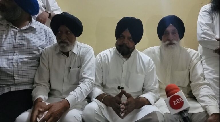 ਮਾਛੀਵਾੜਾ ਸਾਹਿਬ ਵਿਖੇ ਅਕਾਲੀ ਦਲ ਦੀ ਭਰਤੀ ਸਬੰਧੀ ਮੀਟਿੰਗ/ ਪੰਜ ਮੈਂਬਰੀ ਕਮੇਟੀ ਦੇ ਆਗੂਆਂ ਨੇ ਭਰਤੀ ਮੁਹਿੰਮ ਦੀ ਕਰਵਾਈ ਸ਼ੁਰੂਆਤ/ ਅਕਾਲੀ ਦਲ ਦੀ ਲੀਡਰਸ਼ਿਪ ’ਤੇ ਸਿਧਾਂਤਾਂ ਤੋਂ ਭਟਕਣ ਦਾ ਲਾਏ ਇਲਜ਼ਾਮ