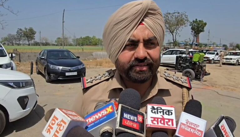 ਨਾਭਾ ਦੇ ਪਿੰਡਾਂ ’ਚ ਪਰਵਾਸੀਆਂ ਨੂੰ ਬਾਹਰ ਕੱਢਣ ਦਾ ਮੁੱਦਾ ਗਰਮਾਇਆ/ ਪਿੰਡ ਦੀ ਪੰਚਾਇਤ ਨੇ ਪਰਵਾਸੀਆਂ ਨੂੰ ਬਾਹਰ ਕੱਢਣ ਦਾ ਫੁਰਮਾਨ ਜਾਰੀ/ ਸਥਾਨਕ ਵਾਸੀਆਂ ਨੇ ਪੁਲਿਸ ਧੱਕੇ ਦੇ ਲਾਏ ਇਲਜ਼ਾਮ, ਪੁਲਿਸ ਨੇ ਜਾਂਚ ਦਾ ਦਿੱਤਾ ਭਰੋਸਾ