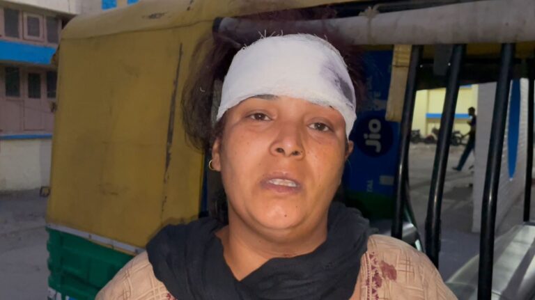 ਫਗਵਾੜਾ ’ਚ ਪਾਣੀ ਨੂੰ ਲੈ ਕੇ ਆਪਸ ’ਚ ਭਿੱੜੇ ਗੁਆਢੀ/ ਪਰਵਾਸੀਆਂ ’ਤੇ ਲੱਗੇ ਪੰਜਾਬੀ ਮਹਿਲਾ ਨਾਲ ਕੁੱਟਮਾਰ ਦੇ ਇਲਜ਼ਾਮ/ ਜ਼ਖ਼ਮੀ ਹਸਪਤਾਲ ’ਚ ਦਾਖ਼ਲ, ਪੀੜਤਾ ਨੇ ਮੰਗਿਆ ਇਨਸਾਫ਼