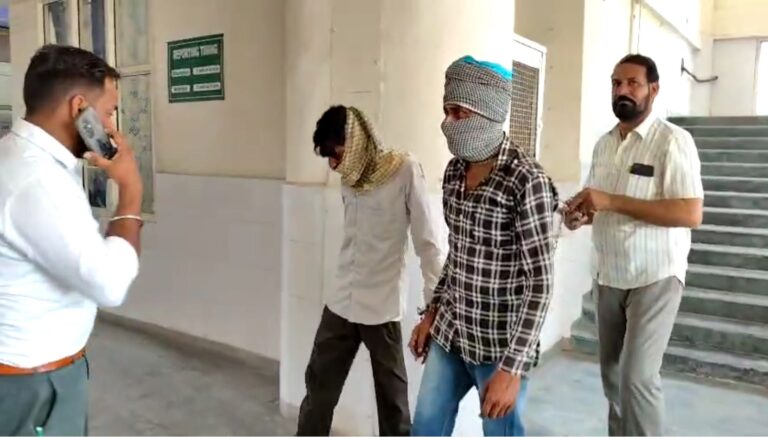 ਫਾਜਿਲਕਾ ਪੁਲਿਸ ਹੱਥ ਲੱਗੀ ਨਸ਼ਾ ਮਾਮਲੇ ’ਚ ਵੱਡੀ ਕਾਮਯਾਬੀ/ ਪਤੀ-ਪਤਨੀ ਨੂੰ 2 ਕਿੱਲੋ ਹੈਰੋਇਨ ਸਮੇਤ ਕੀਤਾ ਗ੍ਰਿਫਤਾਰ/ ਸਰਹੱਦ ਪਾਰੋਂ ਨਸ਼ੇ ਮੰਗਵਾ ਕੇ ਅੱਗੇ ਕਰਦੇ ਸੀ ਸਪਲਾਈ