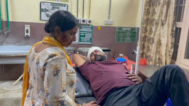 ਫਗਵਾੜਾ ਦੇ ਪਿੰਡ ਮਿਰਾਪੁਰ ’ਚ ਦੋ ਧਿਰਾਂ ਵਿਚਾਲੇ ਝਗੜਾ/ ਮੌਜੂਦਾ ਸਰਪੰਚ ’ਤੇ ਲੱਗੇ ਹਮਲੇ ਦੀ ਸਾਜ਼ਿਸ਼ ਦੇ ਇਲਜ਼ਾਮ/ ਕਈ ਜਣਿਆਂ ਦਾ ਲੱਗੀਆਂ ਸੱਟਾਂ, ਪੁਲਿਸ ਕਰ ਰਹੀ ਮਾਮਲੇ ਦੀ ਜਾਂਚ